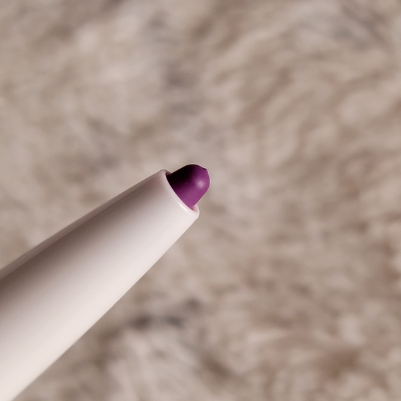 SCULPTITUDE 2-in-1 Lip Liner Watch Me Fly and Try to Stop Me - Half Magic - Picture 3 of 15